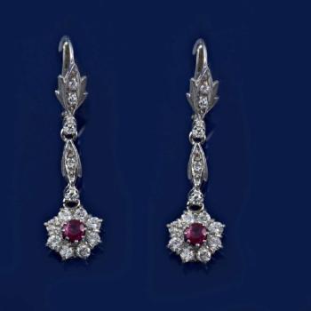 Gold Earrings - 1960 Gold Earrings - 1960
