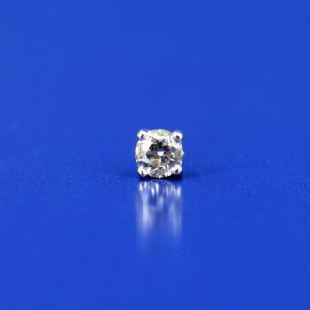 One gold diamond earring One gold diamond earring