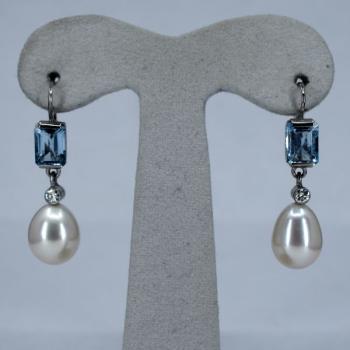 White Gold Earrings - white gold, brilliant cut diamond - 2000 White Gold Earrings - white gold, brilliant cut diamond - 2000